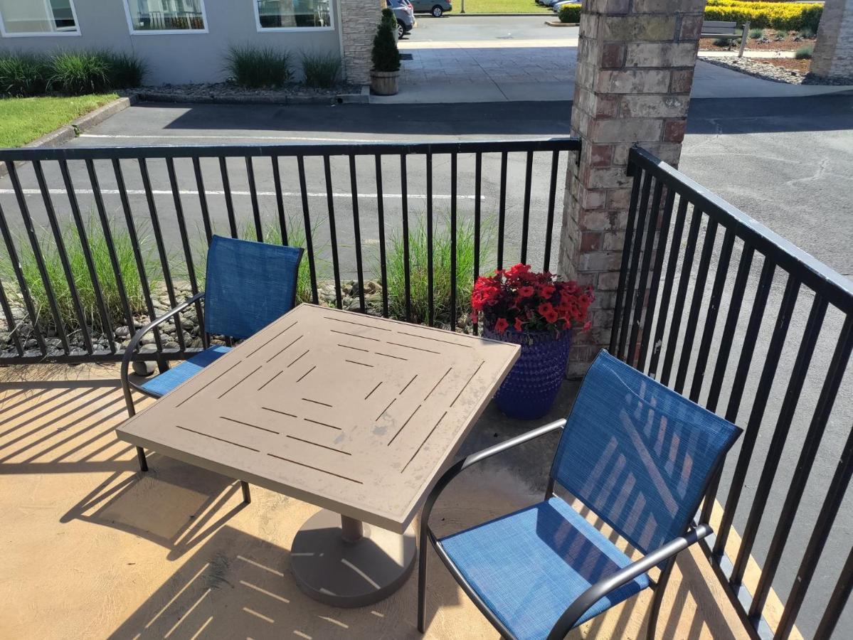 Holiday Inn Express Newberg - Wine Country By Ihg Exterior photo